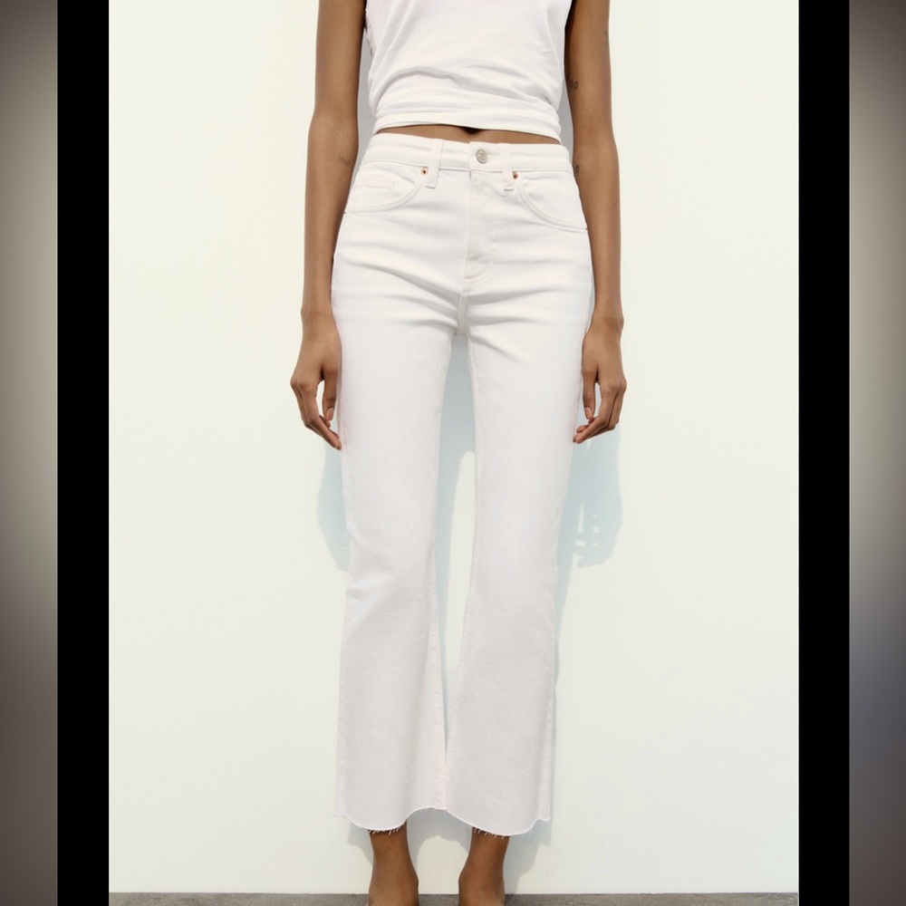 ZARA Women’s White Flare High Rise Jeans Size 4